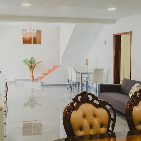 Casa Estrelicia